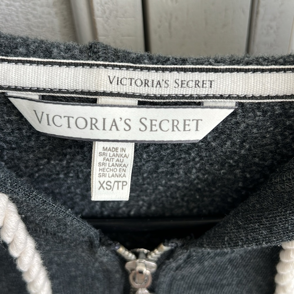 Zip up hoodie - Picture 5 of 5